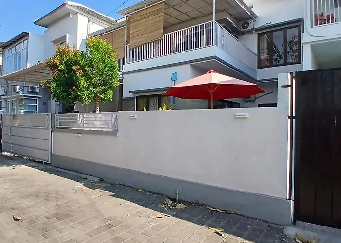 Rumah Lemon Tm10 ヴィラ *