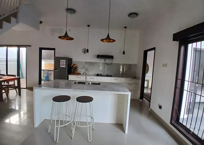 Rumah Lemon Tm10 ヌサドゥア